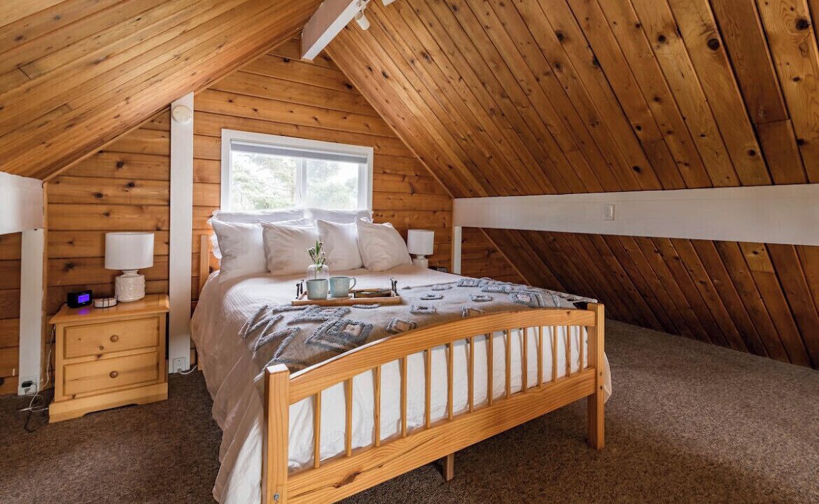 Photo of Bedroom in Kiwanda Shores
