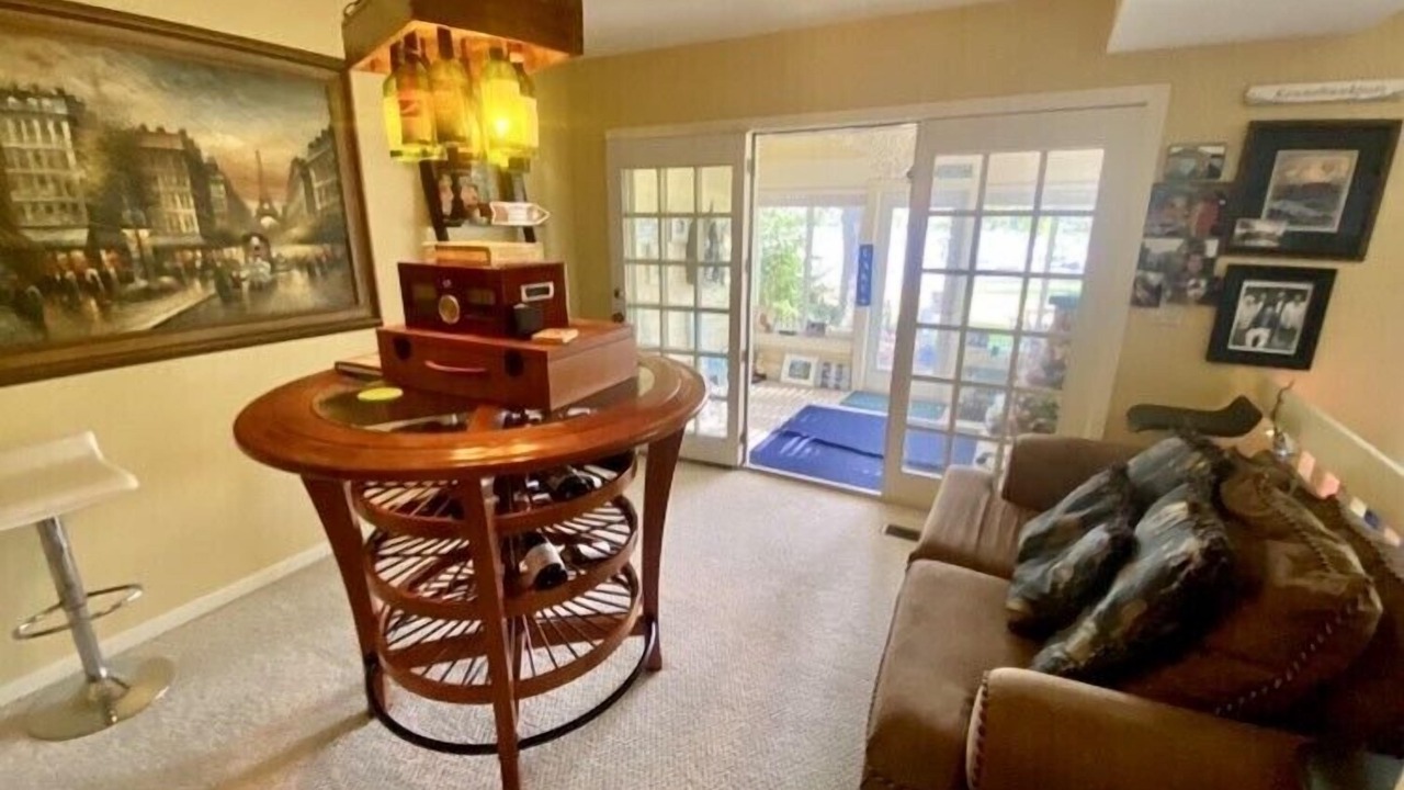 Photo of Livingroom in Haslett
