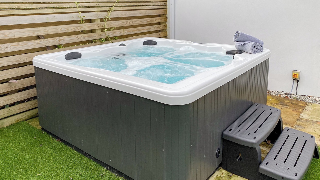 Photo of Others in Saltash