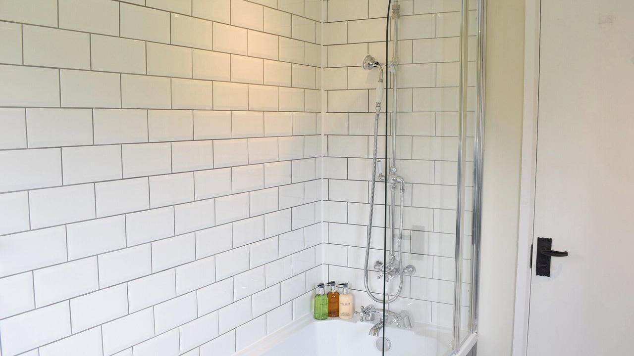 Photo of Bathroom in Pooley Bridge