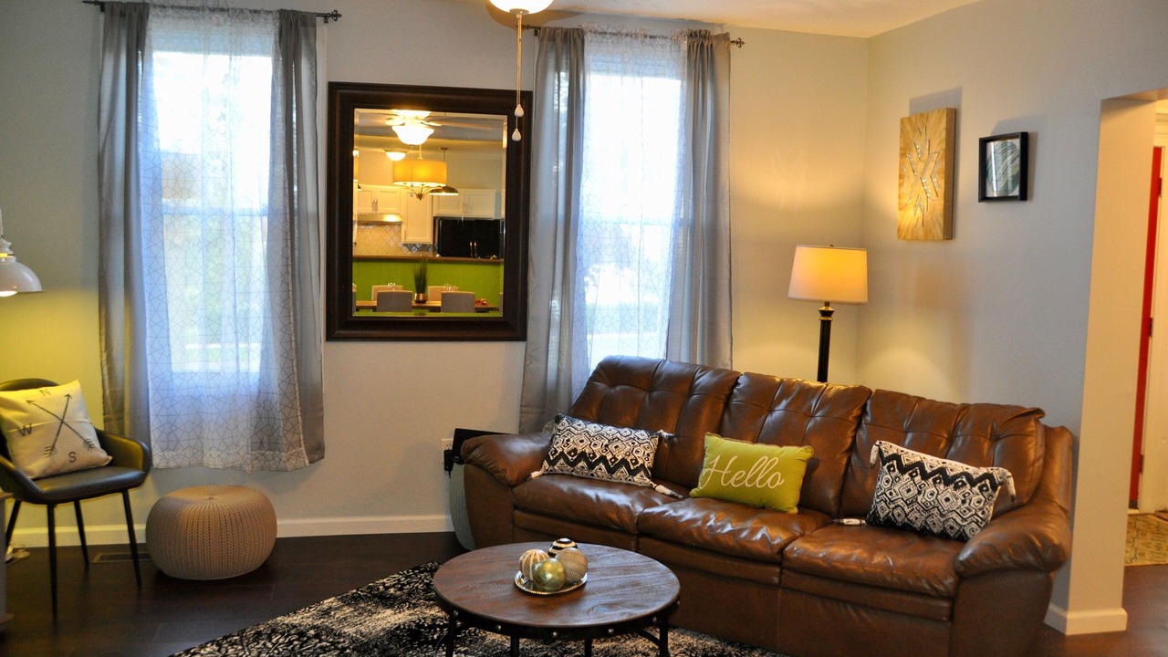 Photo of Livingroom in Oswego