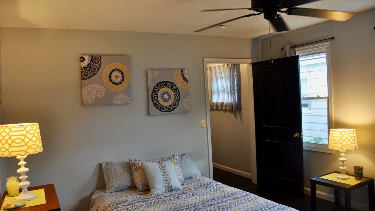Photo of Bedroom in Oswego