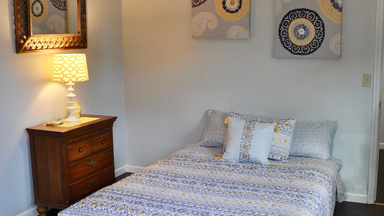 Photo of Bedroom in Oswego