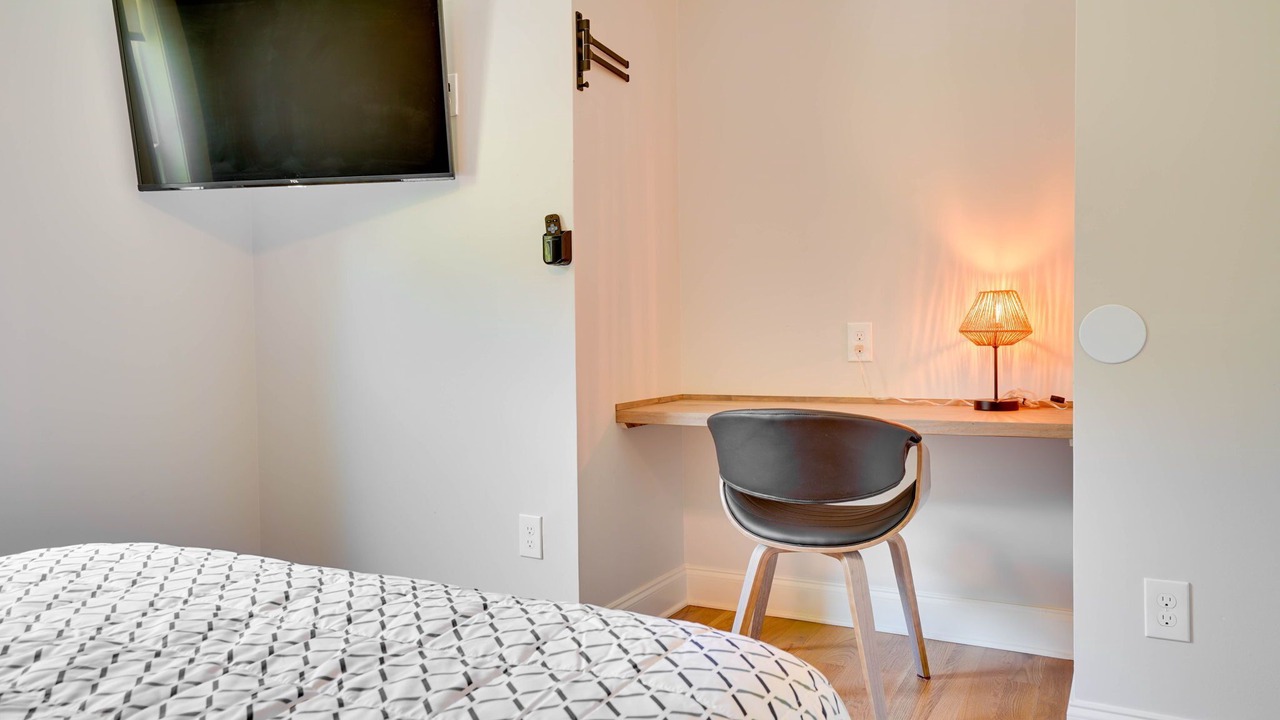Photo of Bedroom in Lawrenceville