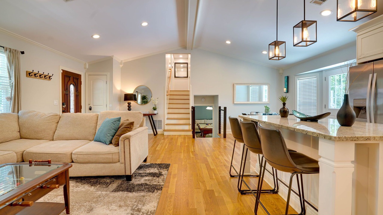 Photo of Livingroom in Lawrenceville