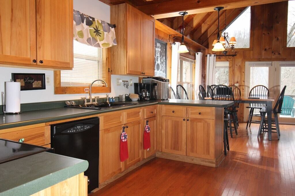 Photo of Kitchen in Flat Hollow Marina