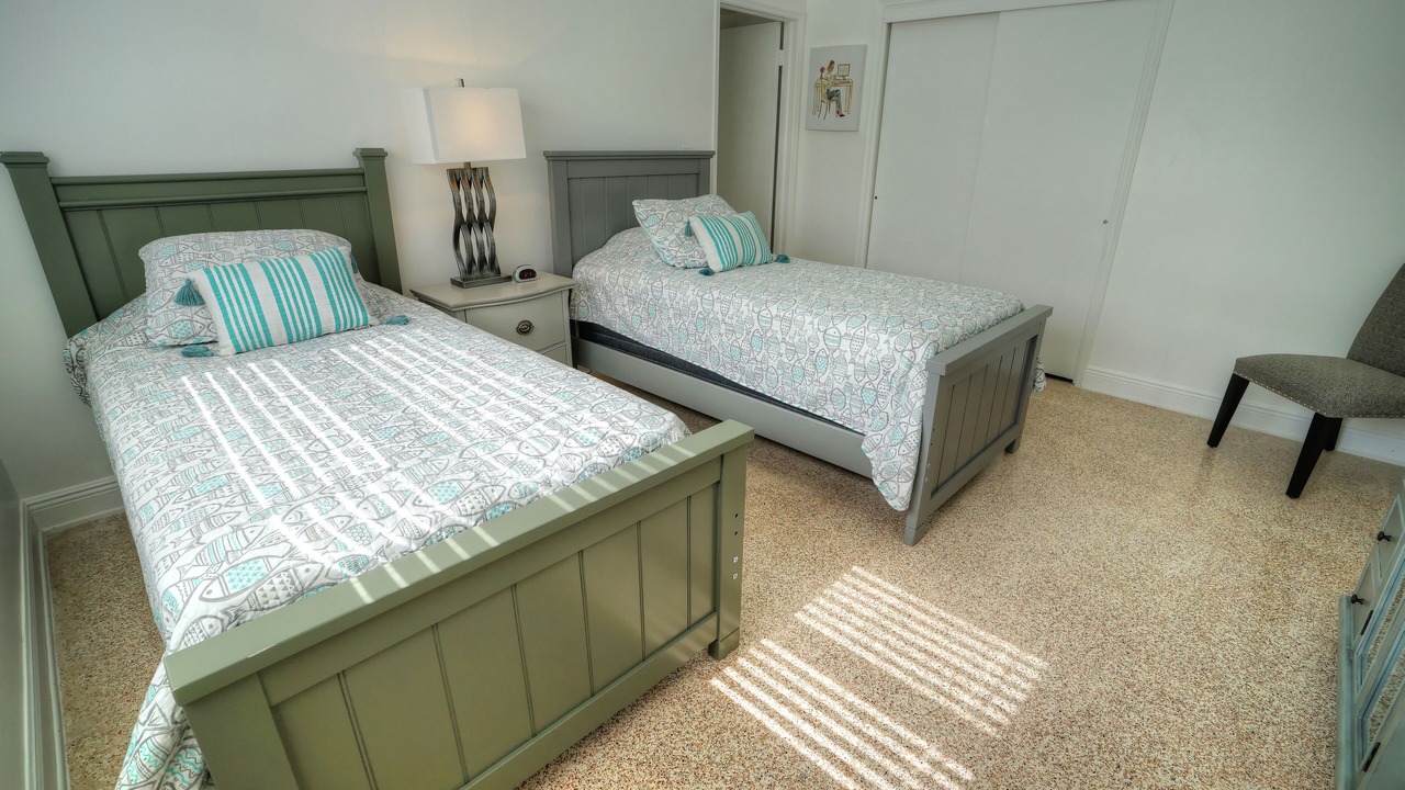 Photo of Bedroom in Lauderdale Beach