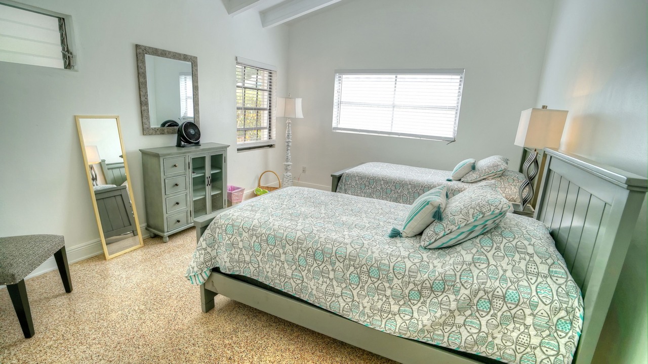 Photo of Bedroom in Lauderdale Beach