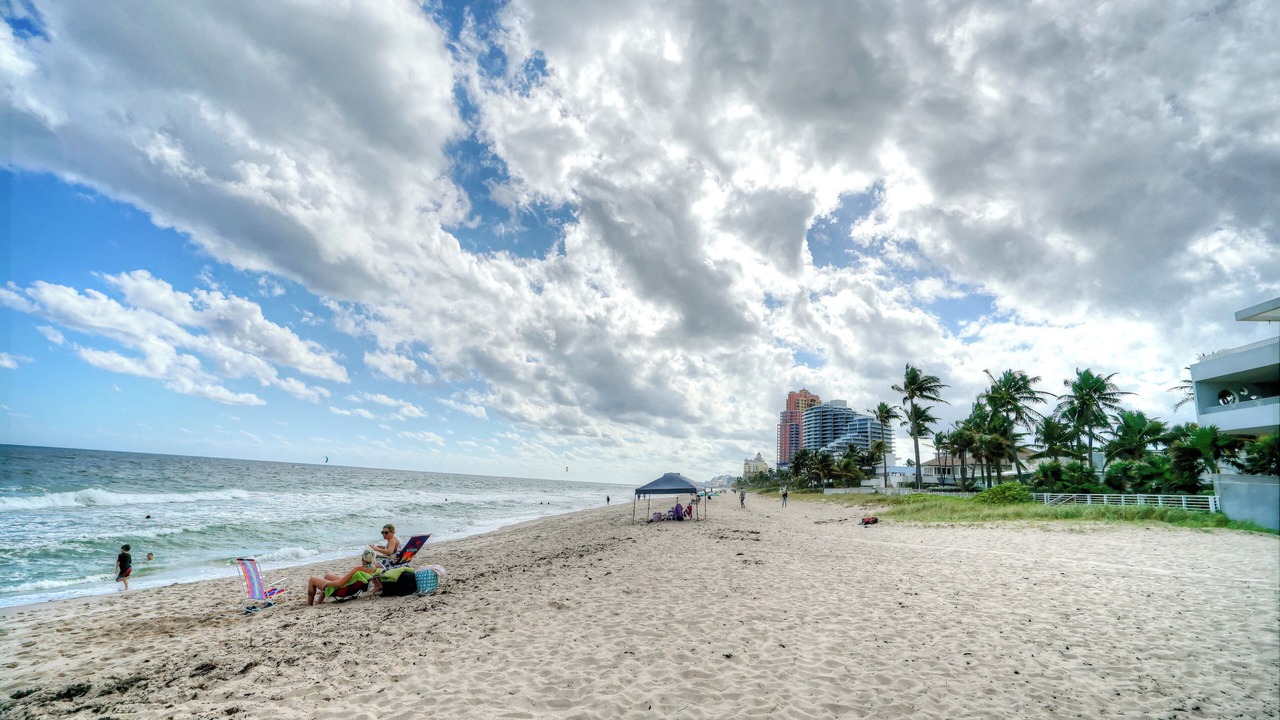 Photo of Others in Lauderdale Beach