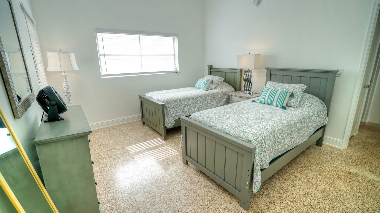 Photo of Bedroom in Lauderdale Beach