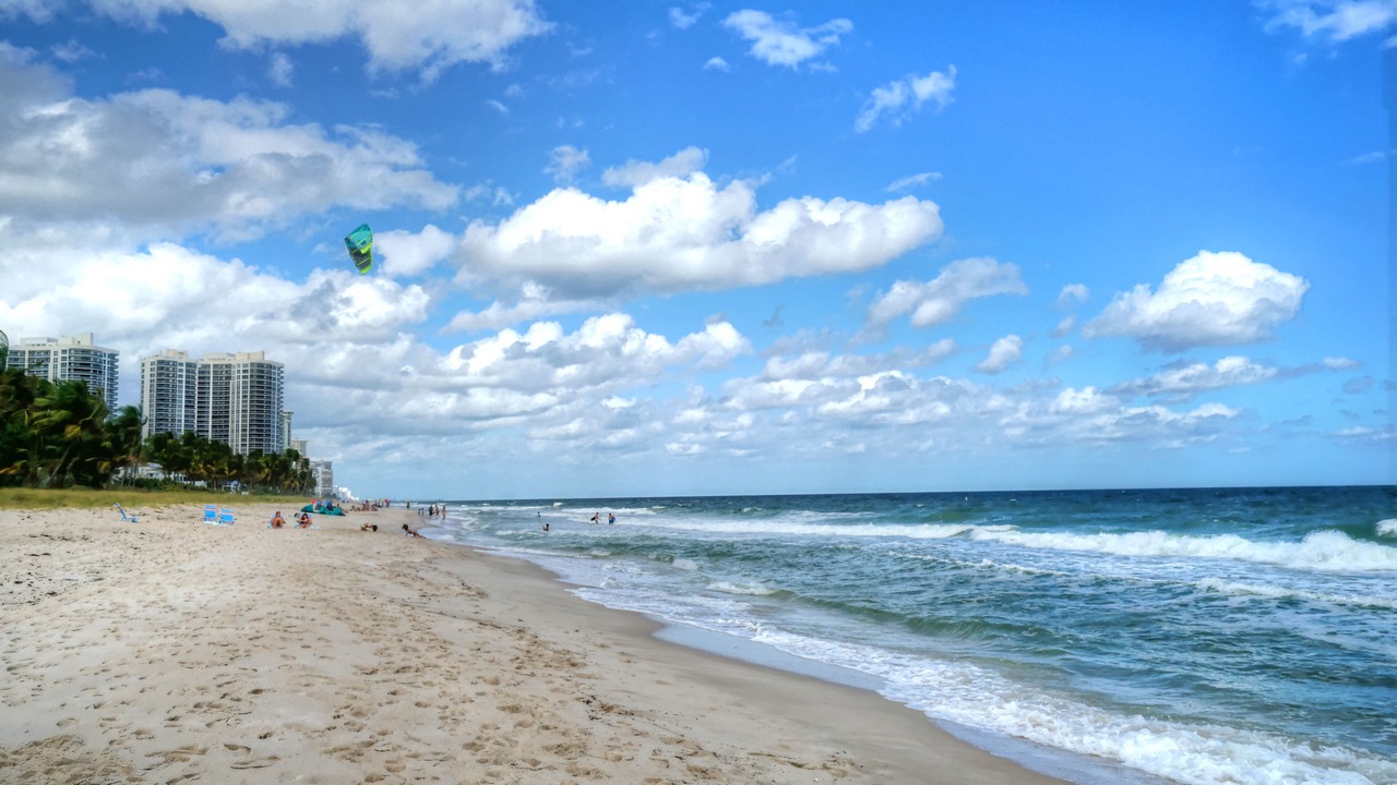 Photo of Others in Lauderdale Beach