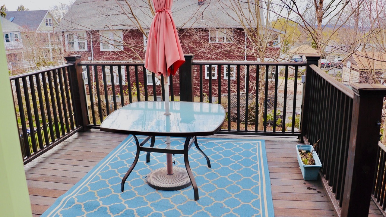 Photo of Outdoor in Oak Square