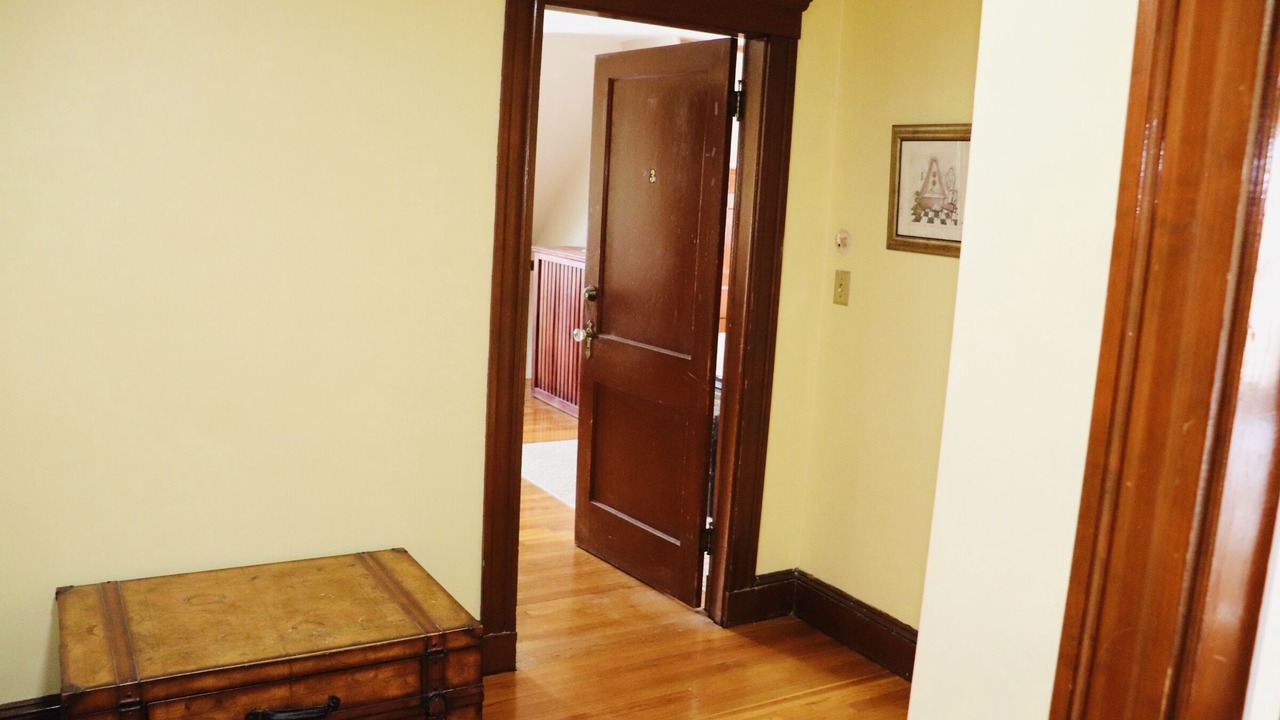 Photo of Others in Oak Square