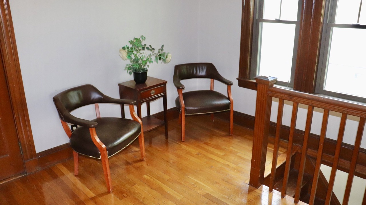 Photo of Others in Oak Square