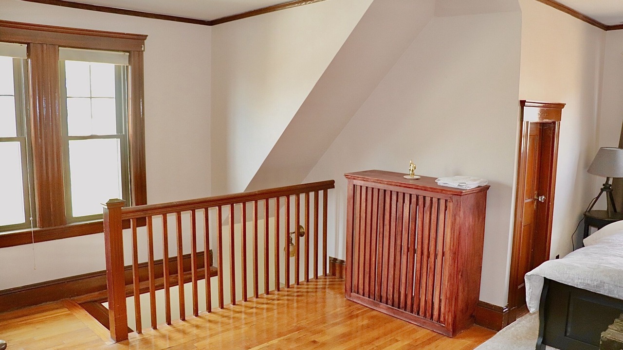 Photo of Others in Oak Square