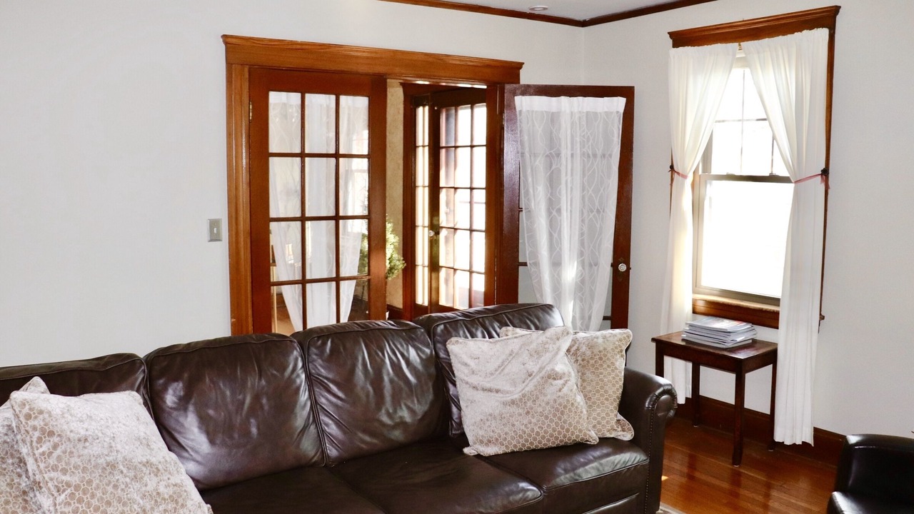 Photo of Livingroom in Oak Square