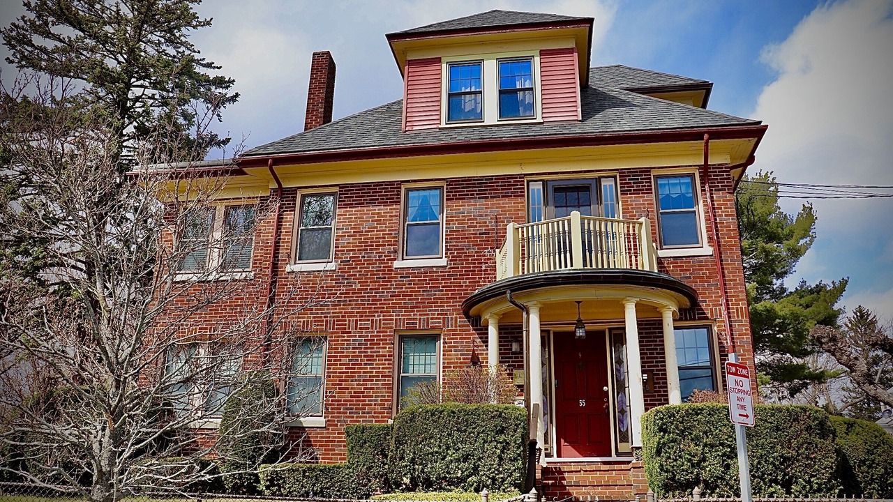 Photo of Outdoor in Oak Square