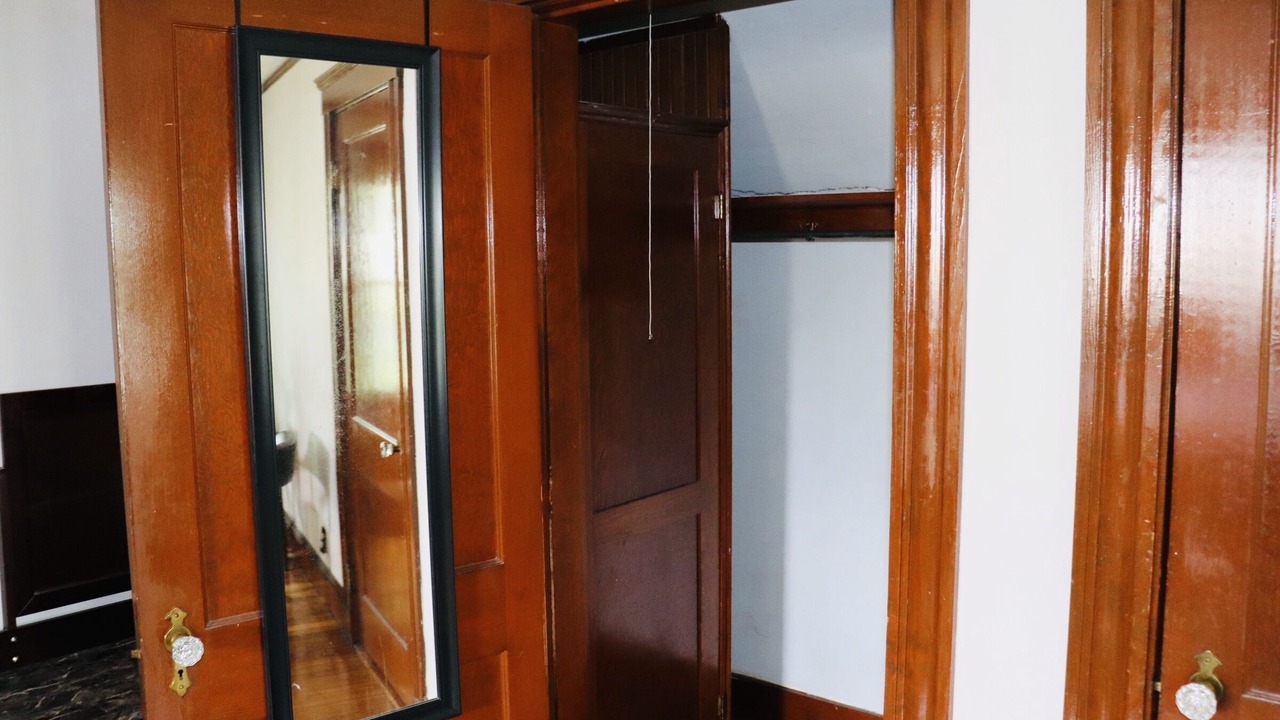 Photo of Bedroom in Oak Square