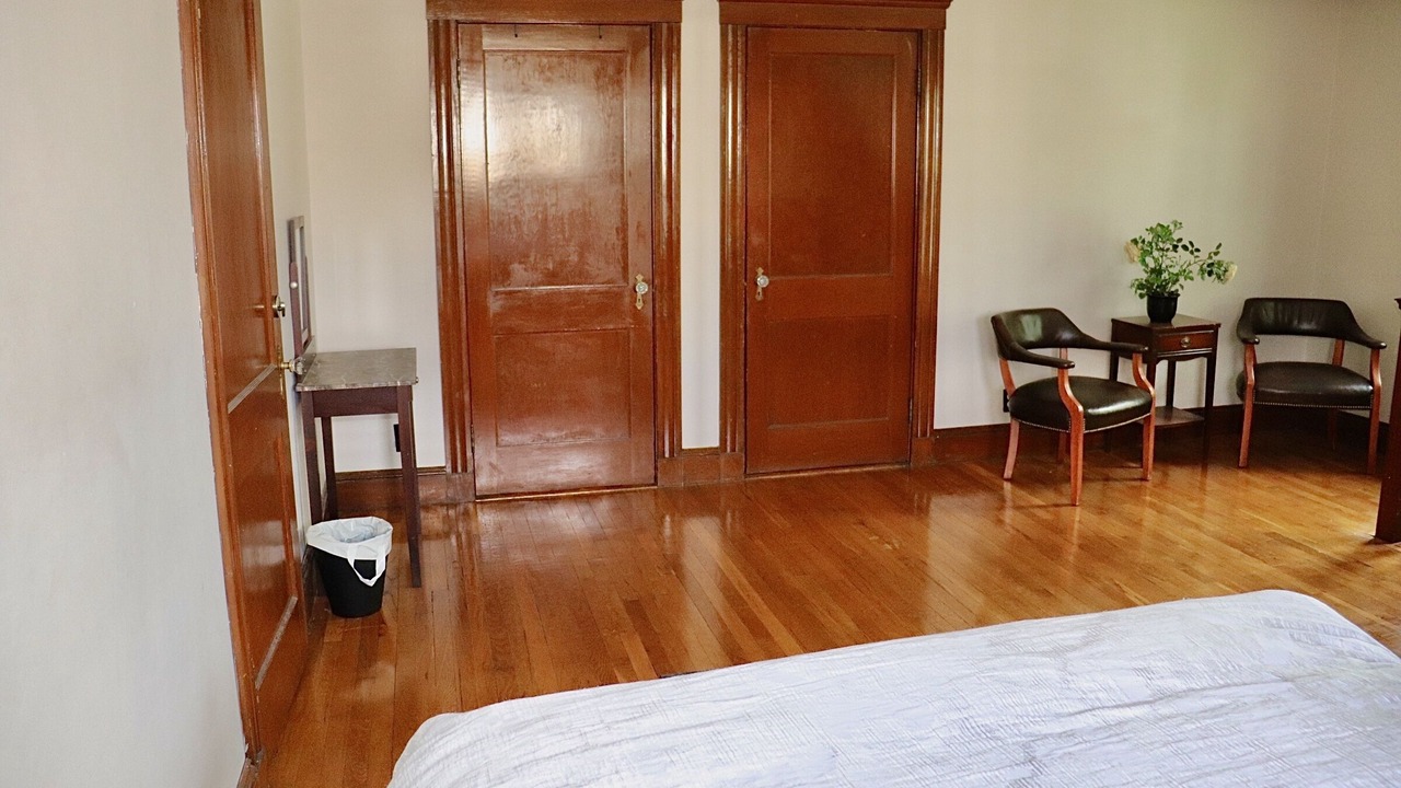 Photo of Bedroom in Oak Square