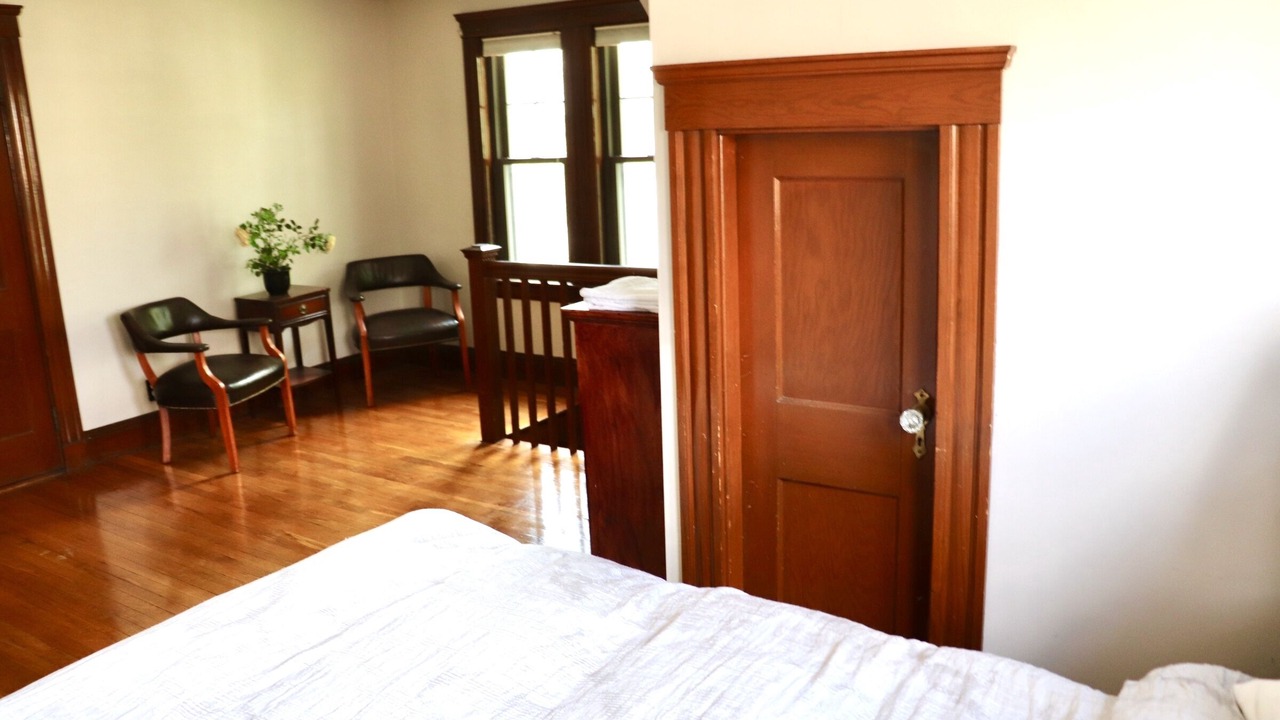 Photo of Bedroom in Oak Square