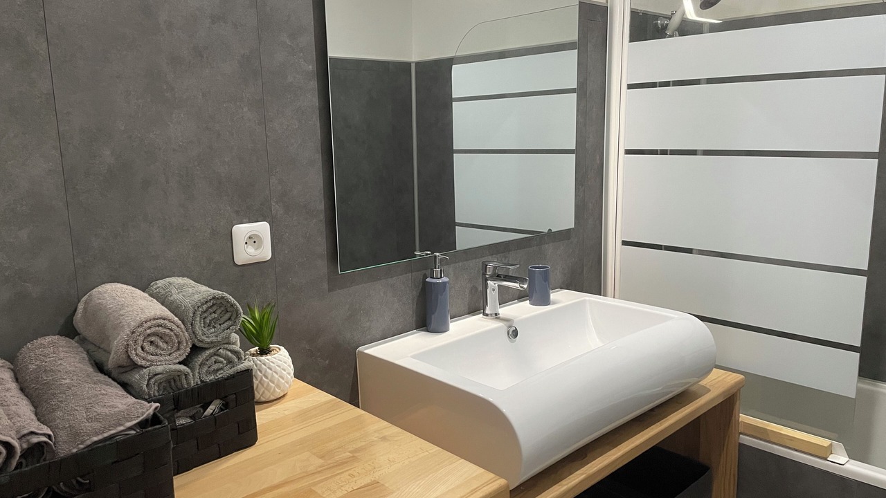 Photo of Bathroom in Angers