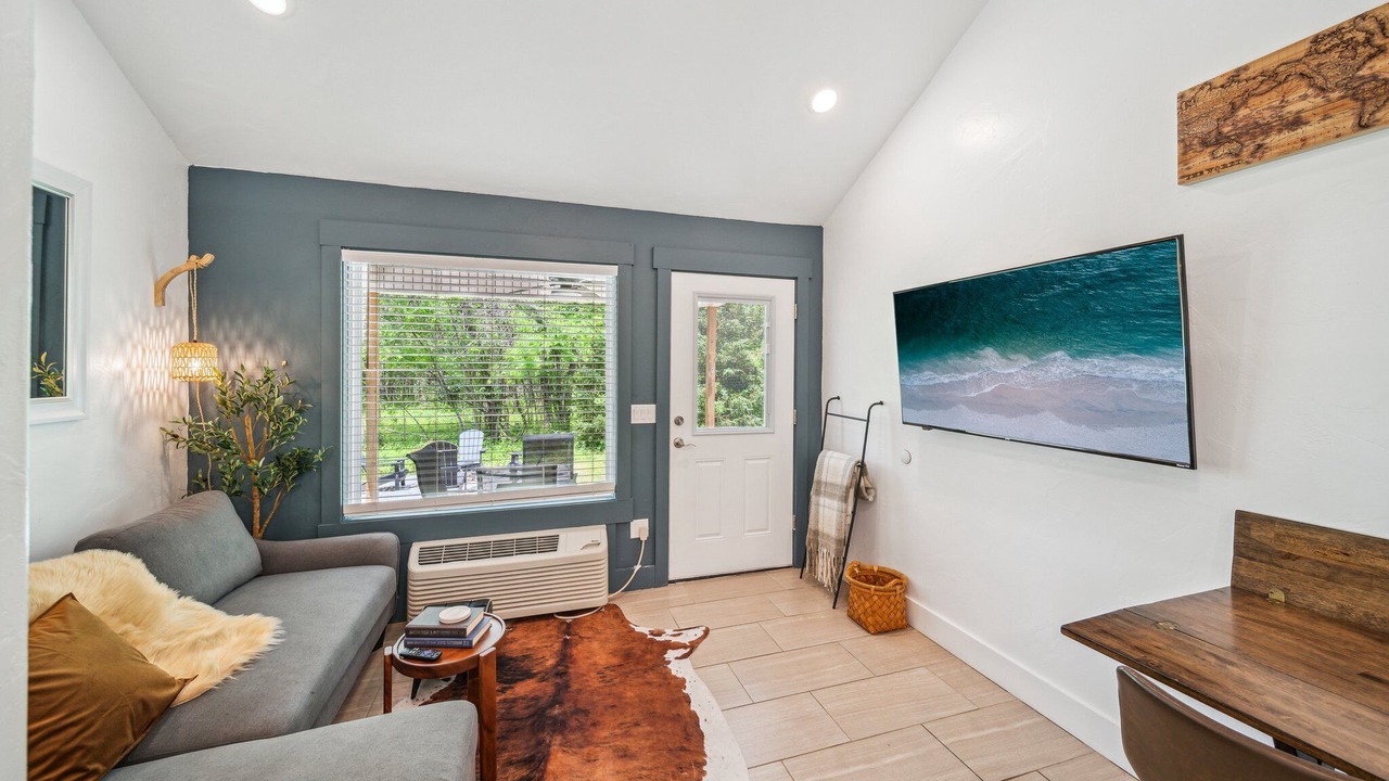 Photo of Bedroom in Grove