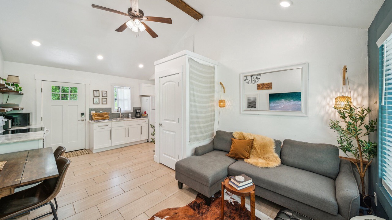 Photo of Livingroom in Grove