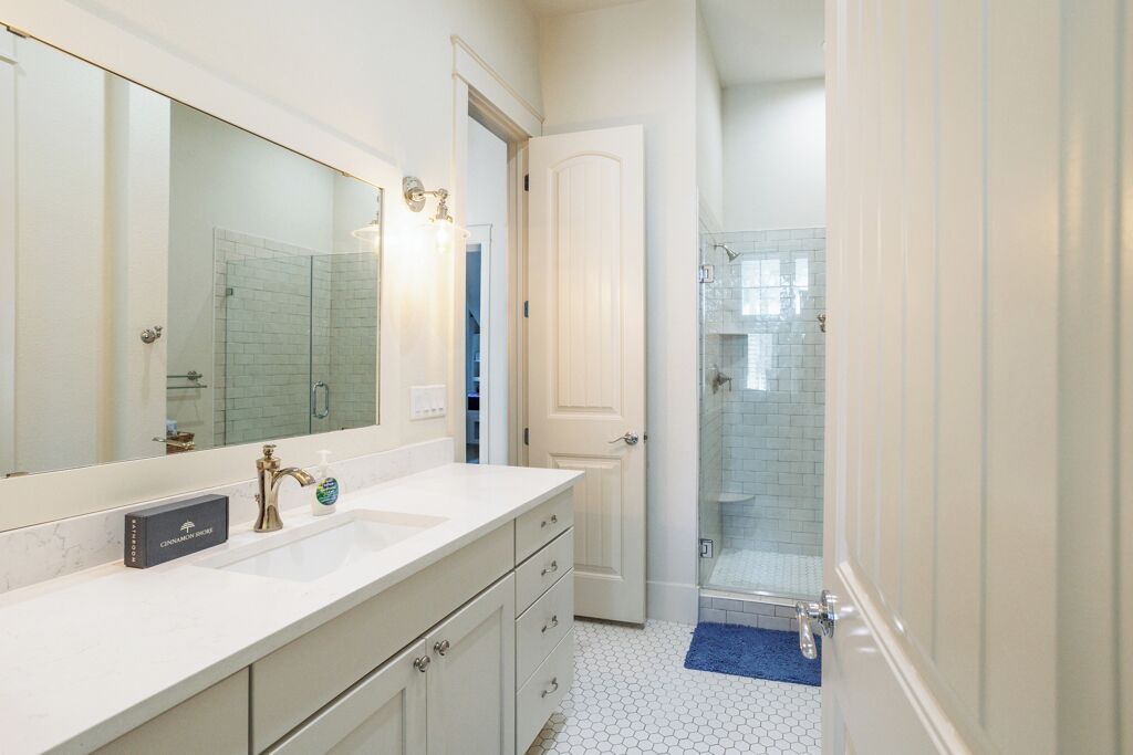 Photo of Bathroom in Cinnamon Shore