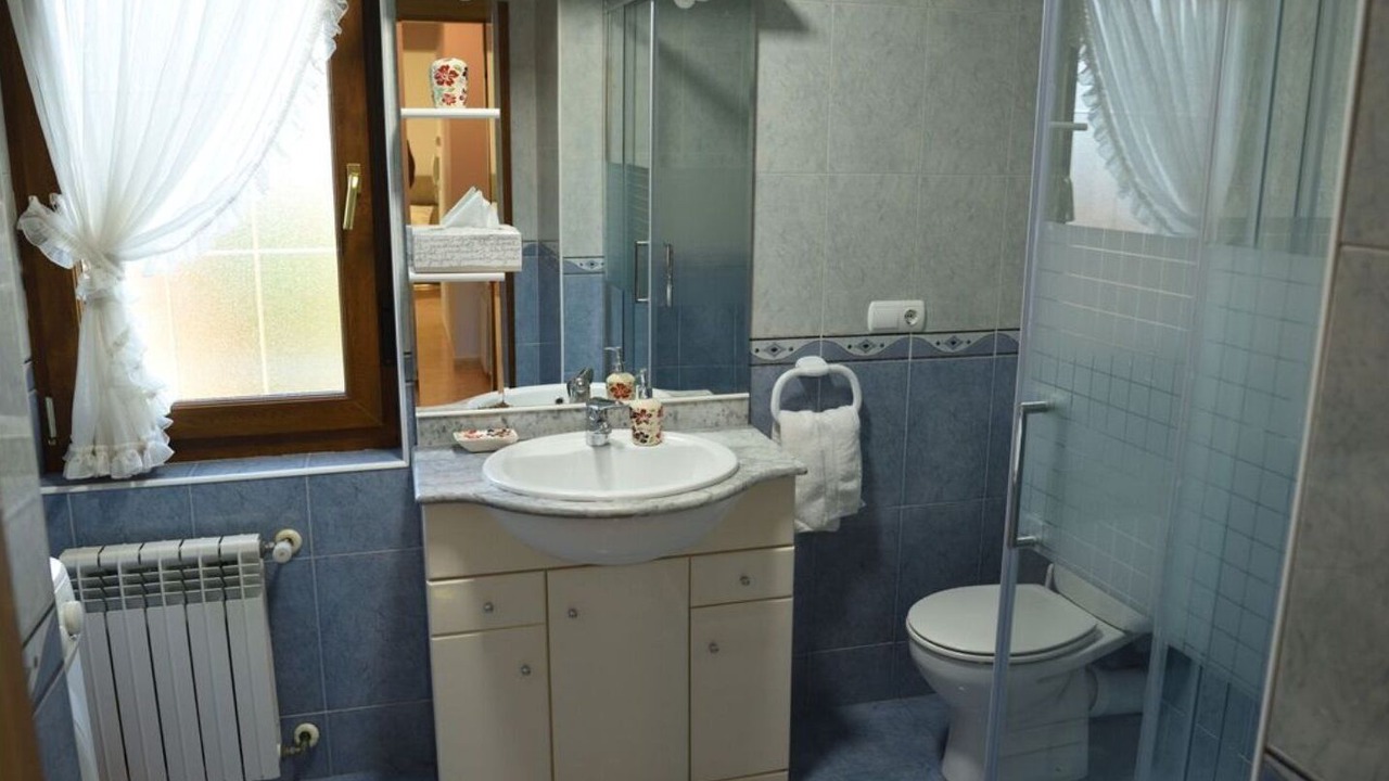 Photo of Bathroom in Mogro
