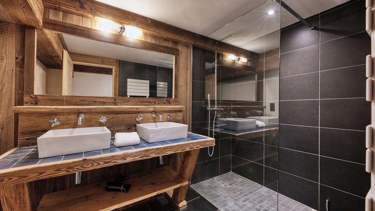 Photo of Bathroom in Saint-Nicolas-de-Veroce
