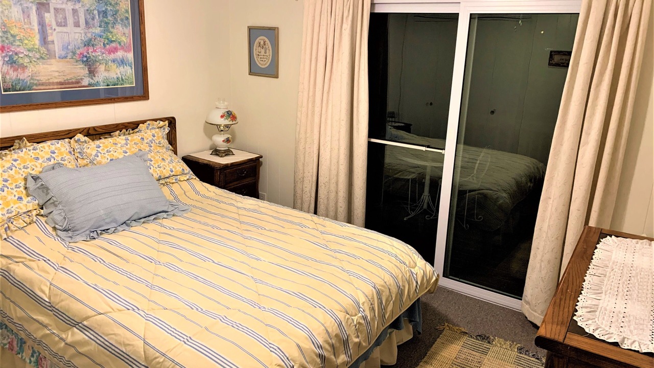 Photo of Bedroom in Cherokee Village