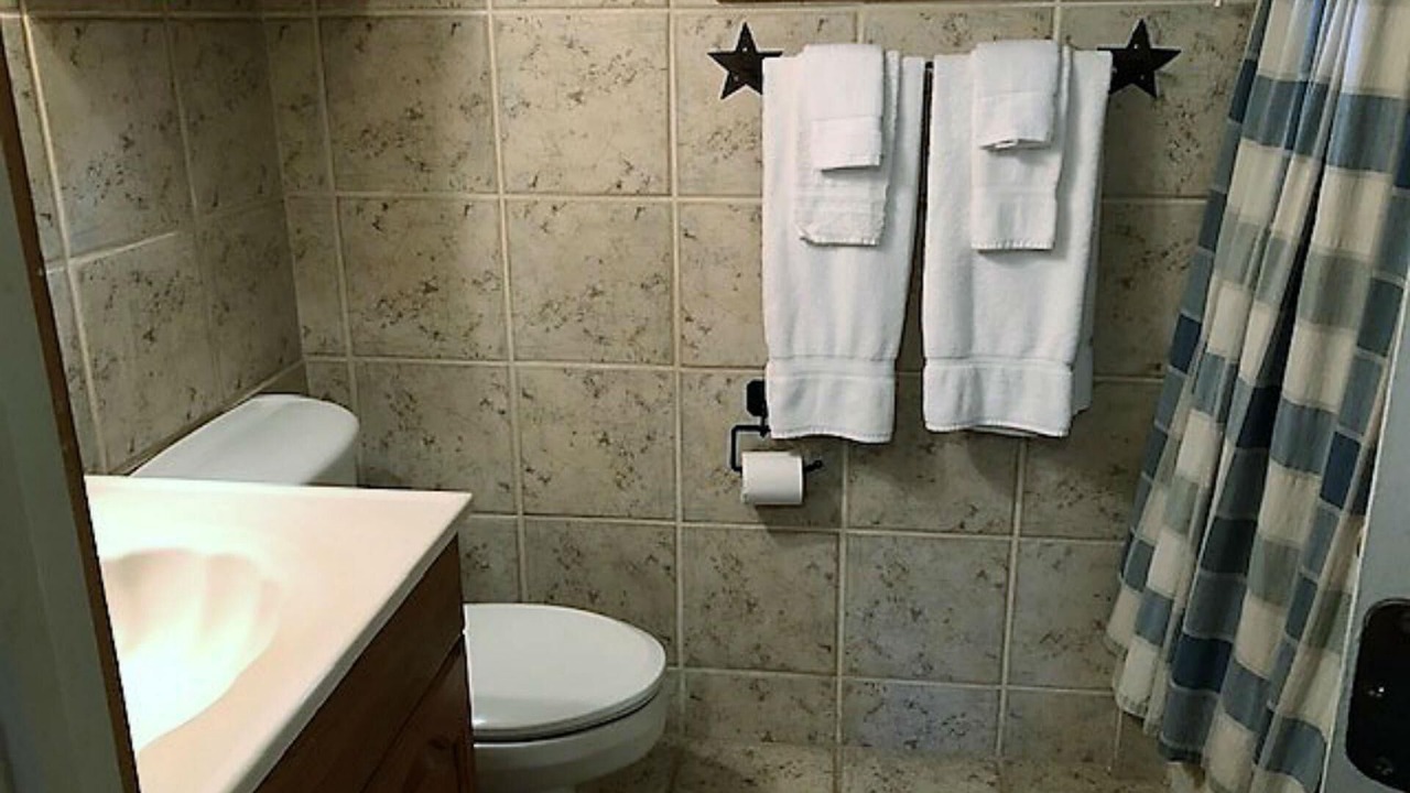Photo of Bathroom in Kingsland