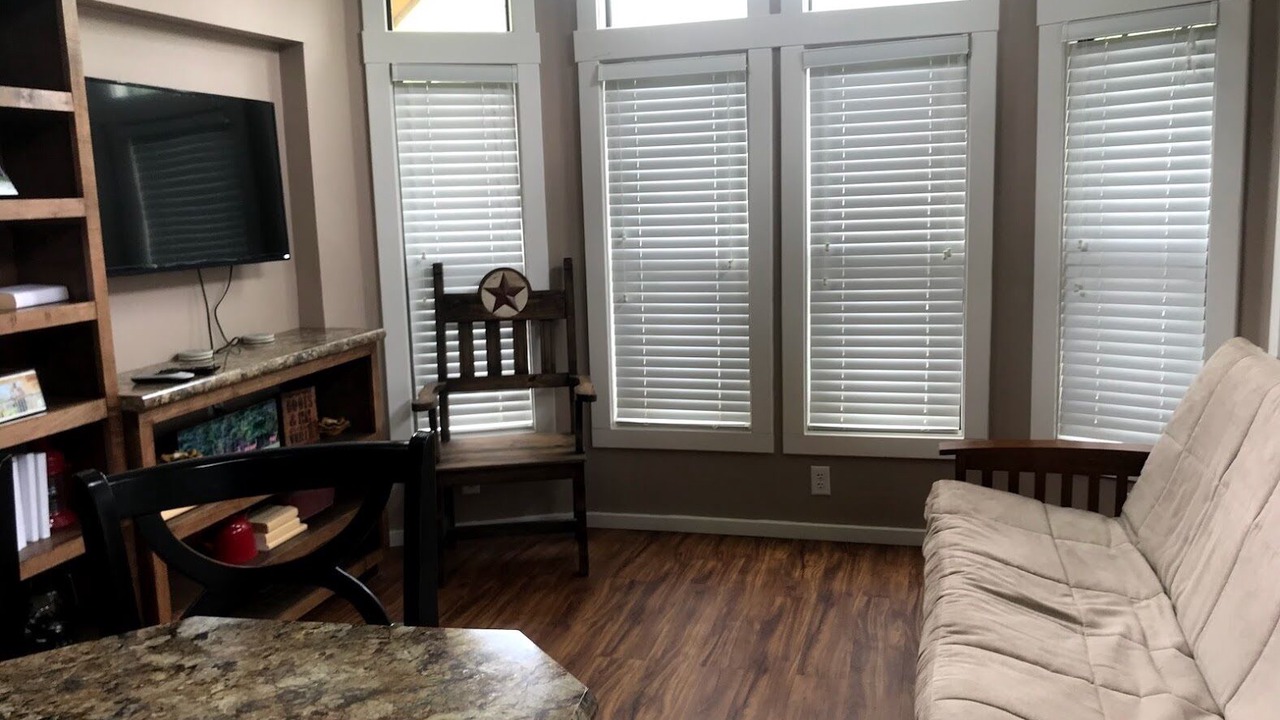 Photo of Livingroom in Cleveland
