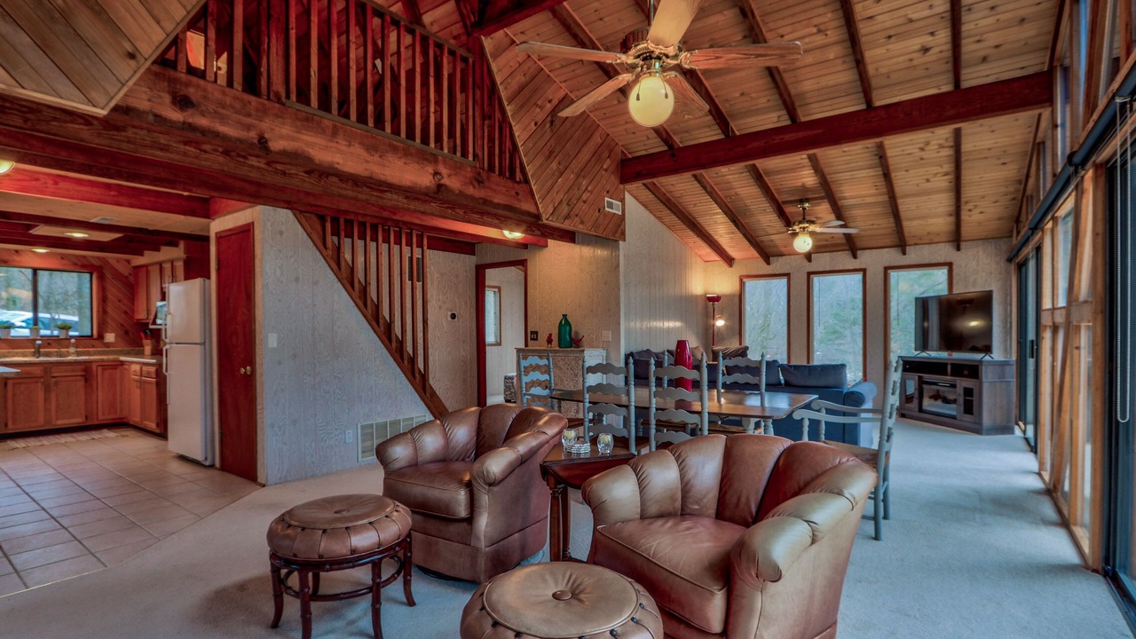 Photo of Livingroom in Innsbrook