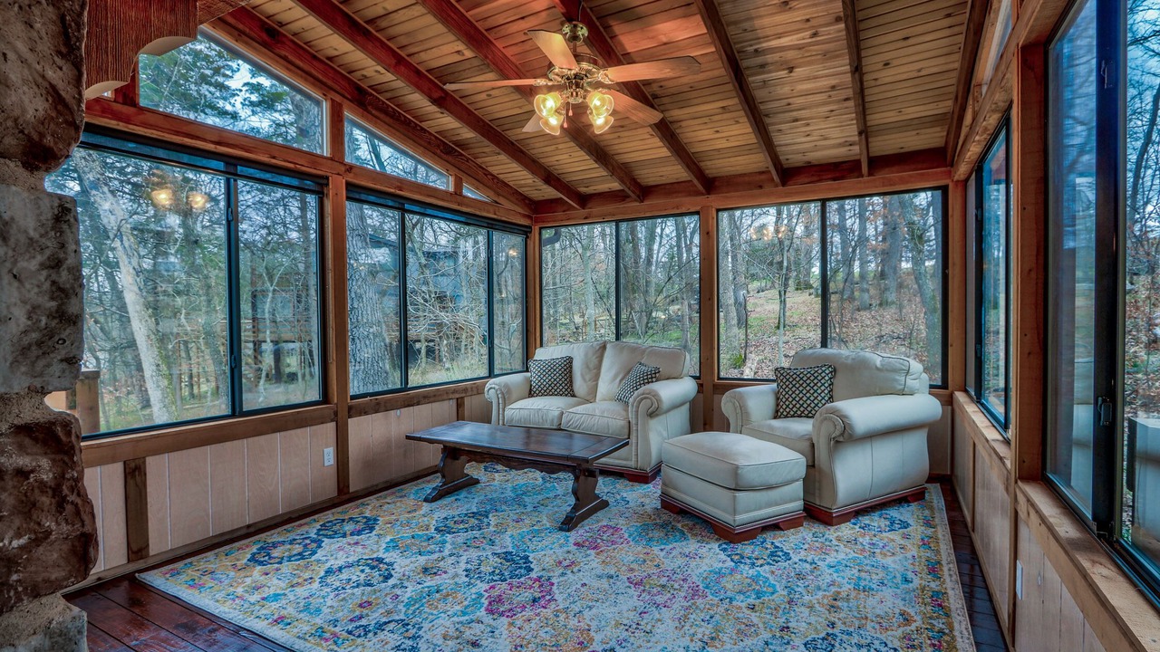 Photo of Livingroom in Innsbrook