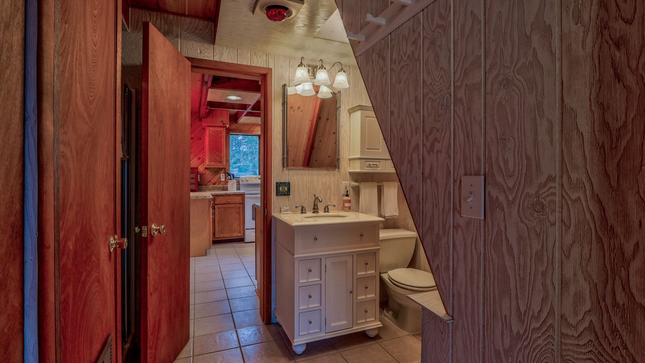 Photo of Bathroom in Innsbrook