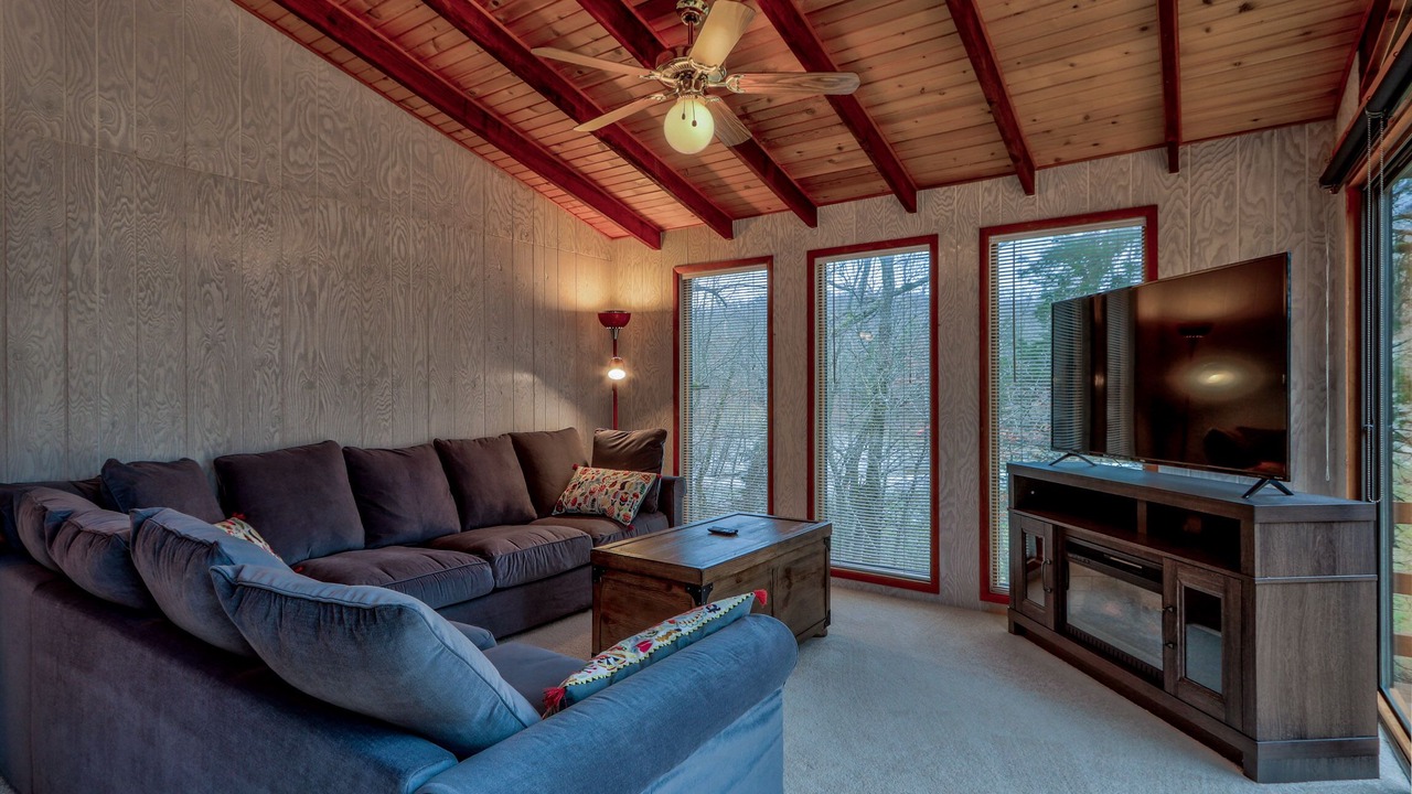 Photo of Livingroom in Innsbrook