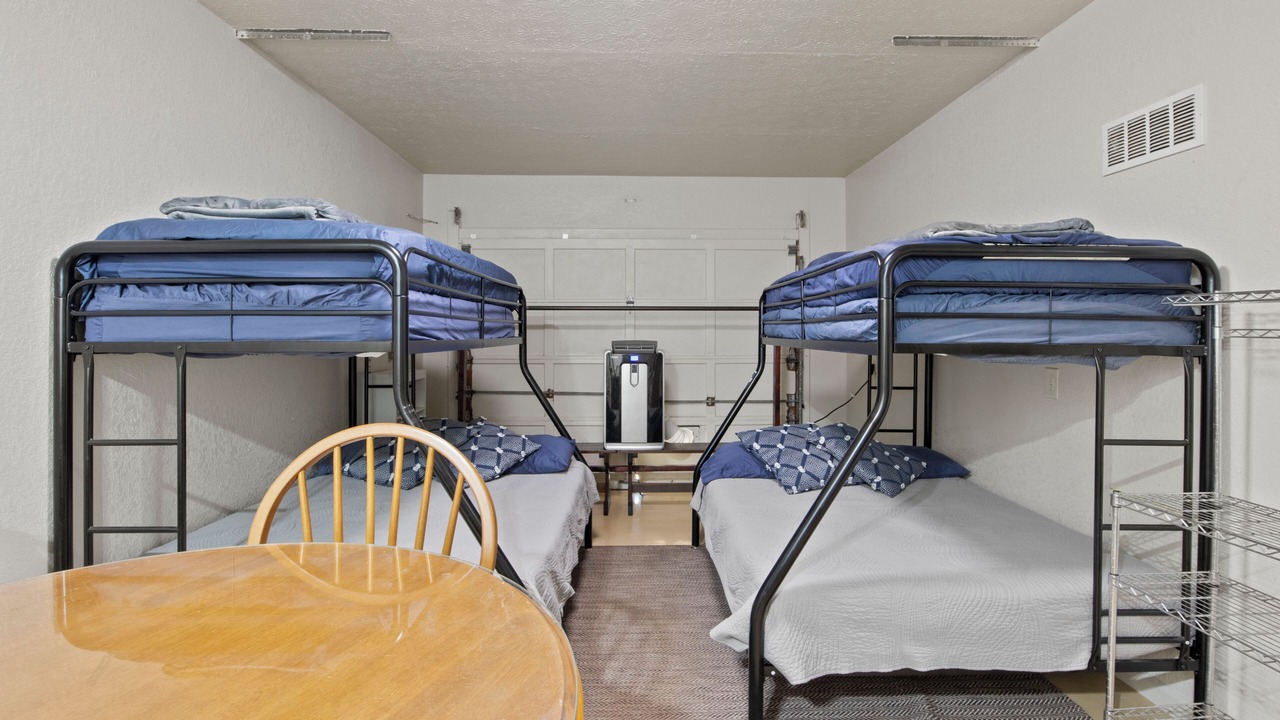 Photo of Bedroom in Karns