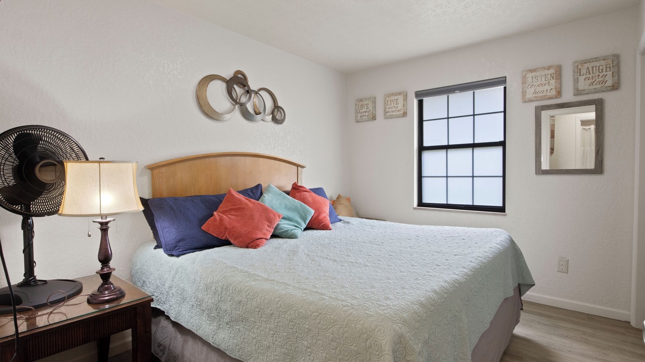 Photo of Bedroom in Karns