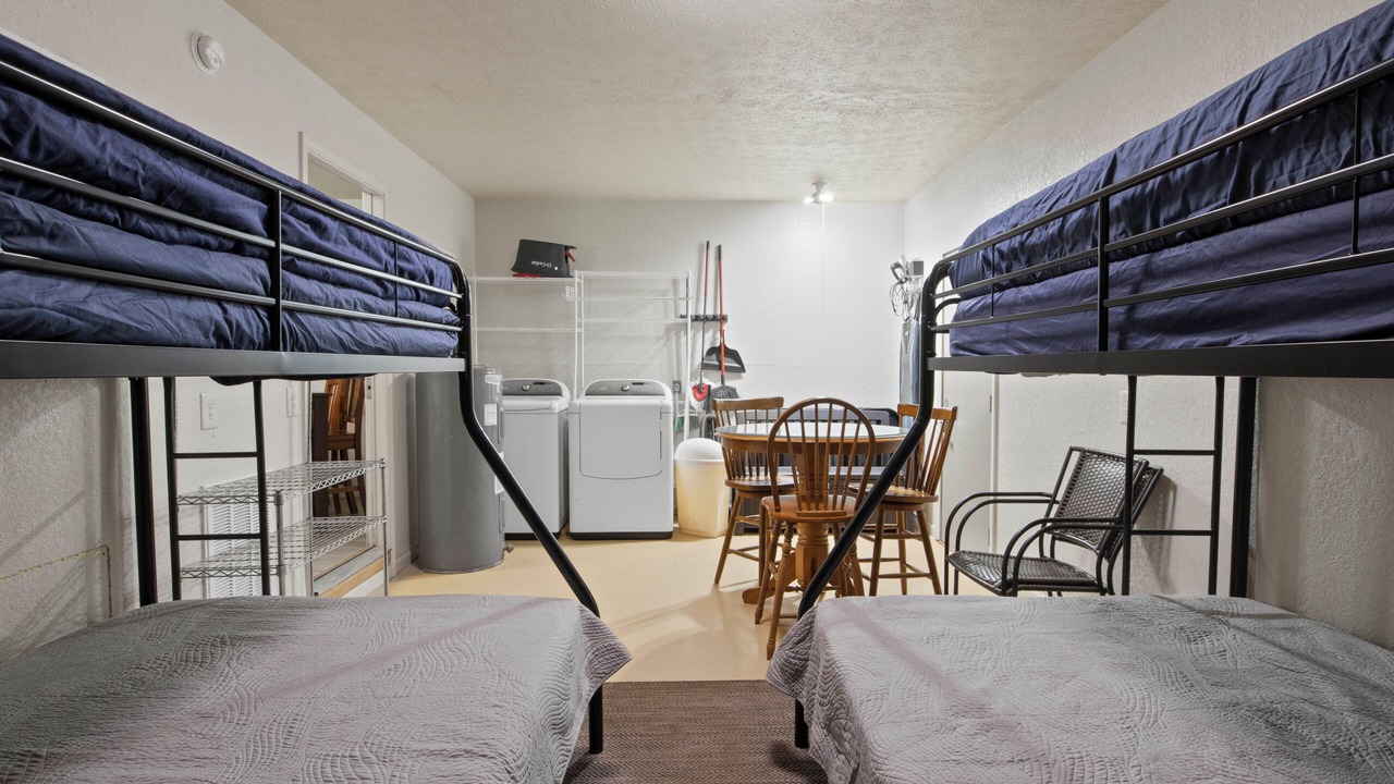 Photo of Bedroom in Karns