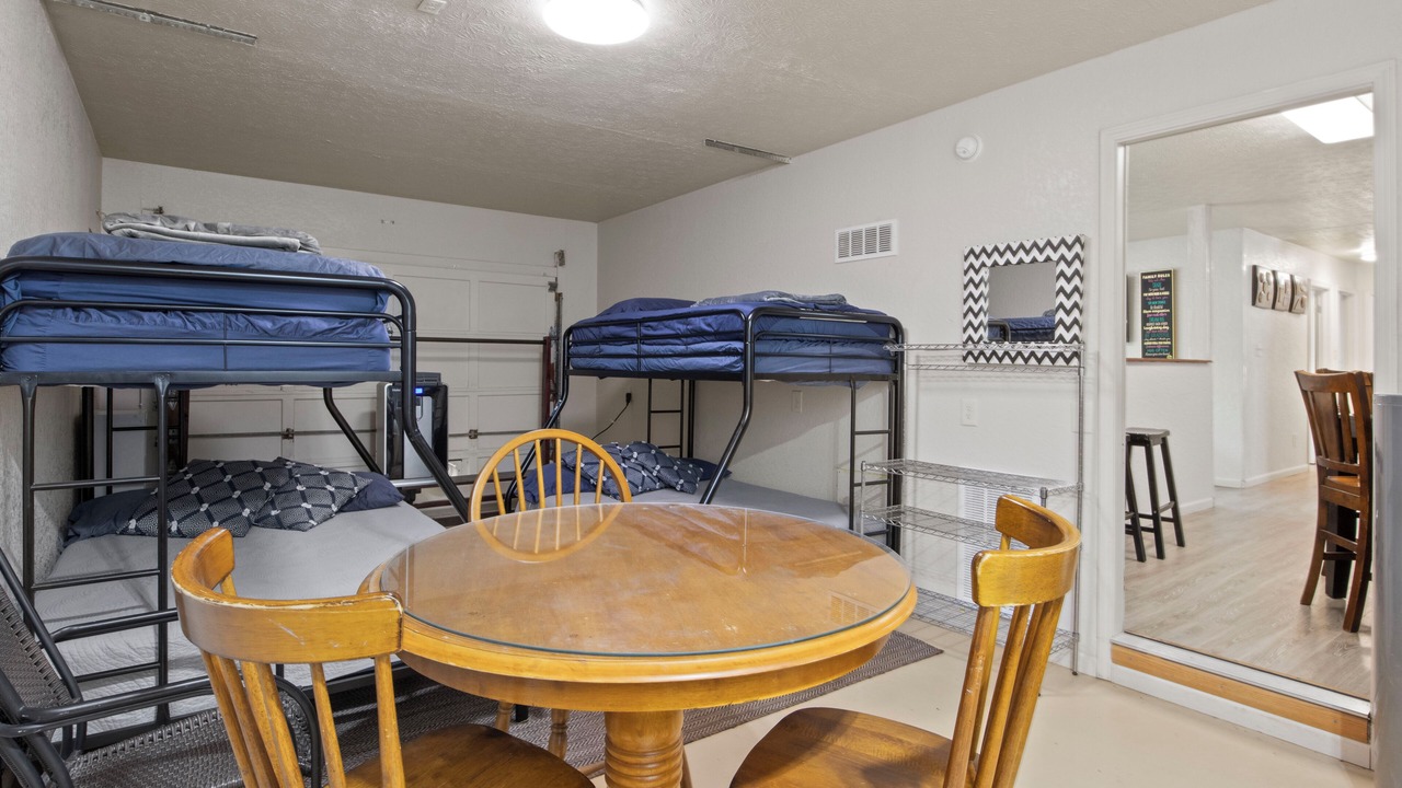 Photo of Bedroom in Karns