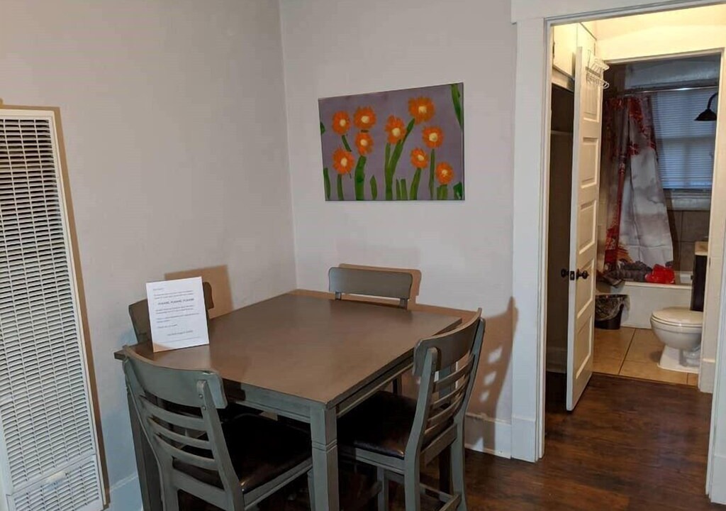 Photo of Livingroom in New Pathways