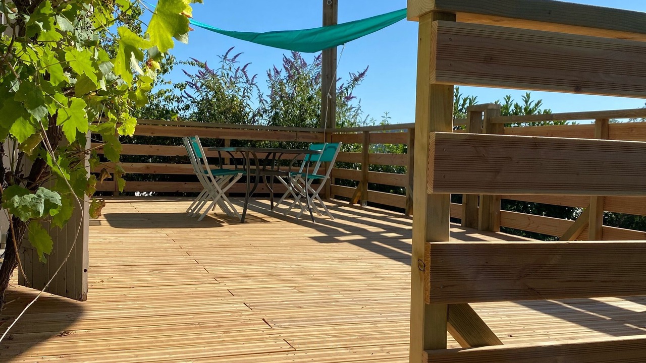 Photo of Patio Balcony in Corancy