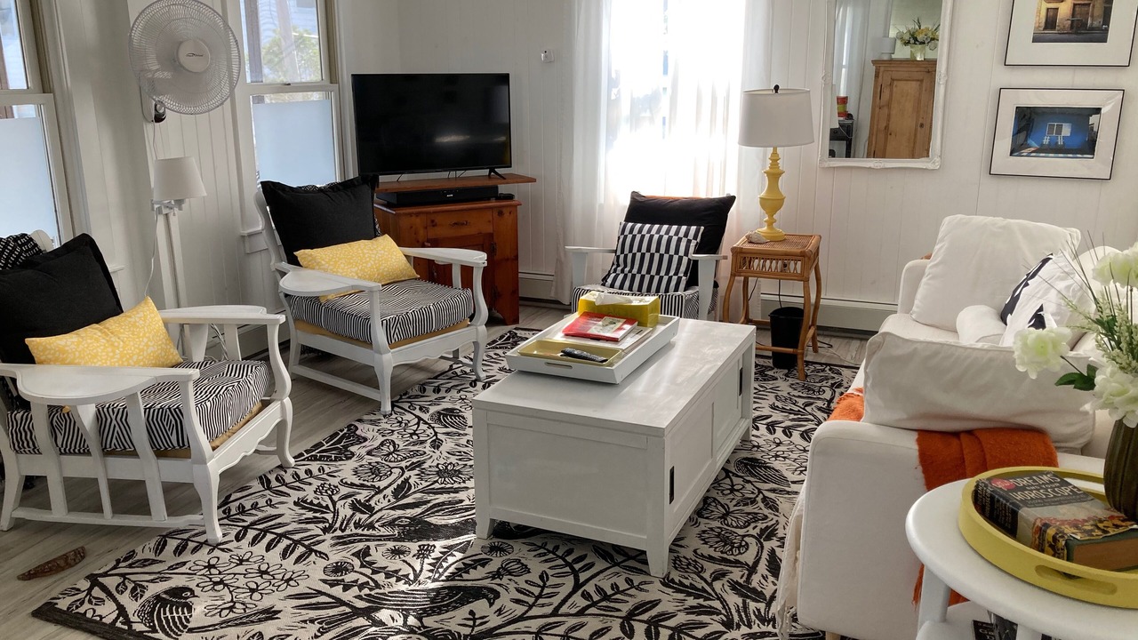 Photo of Livingroom in Buzzards Bay