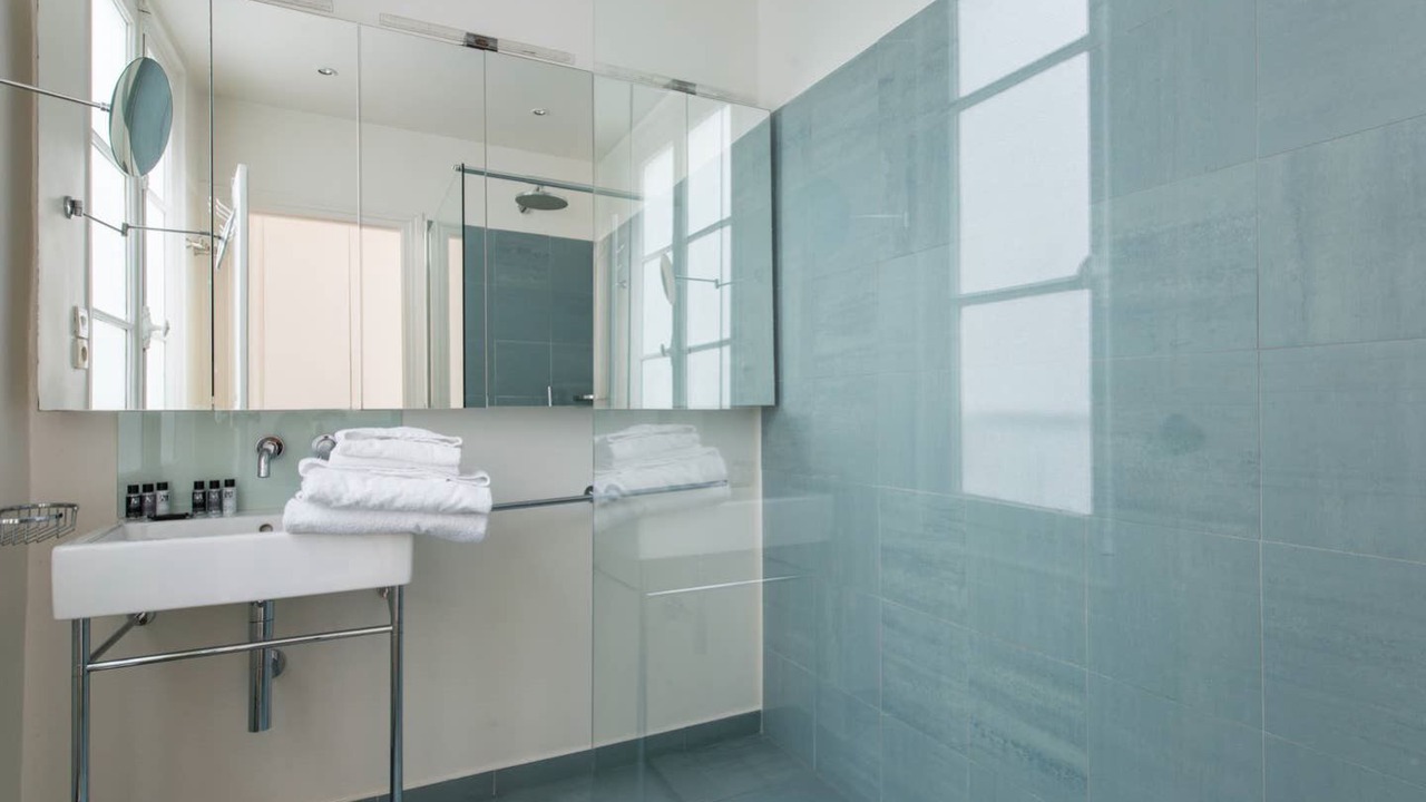 Photo of Bathroom in Batignolles