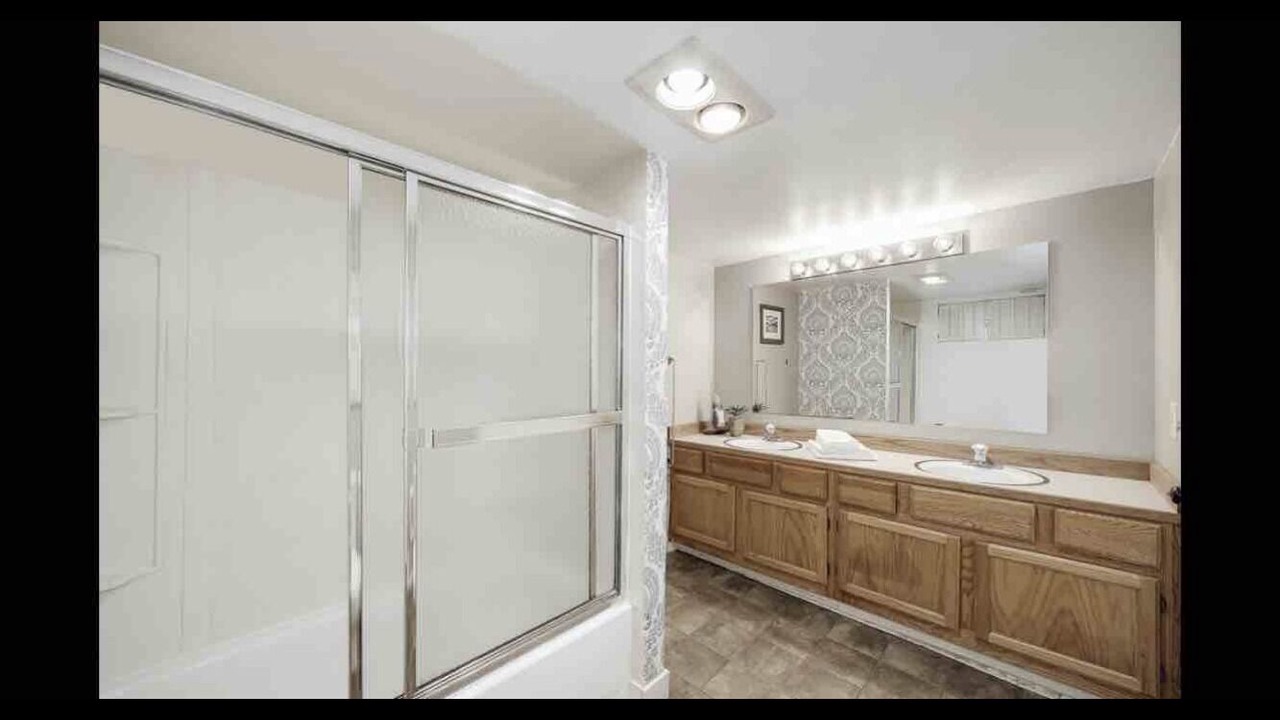 Photo of Bathroom in Victory Heights