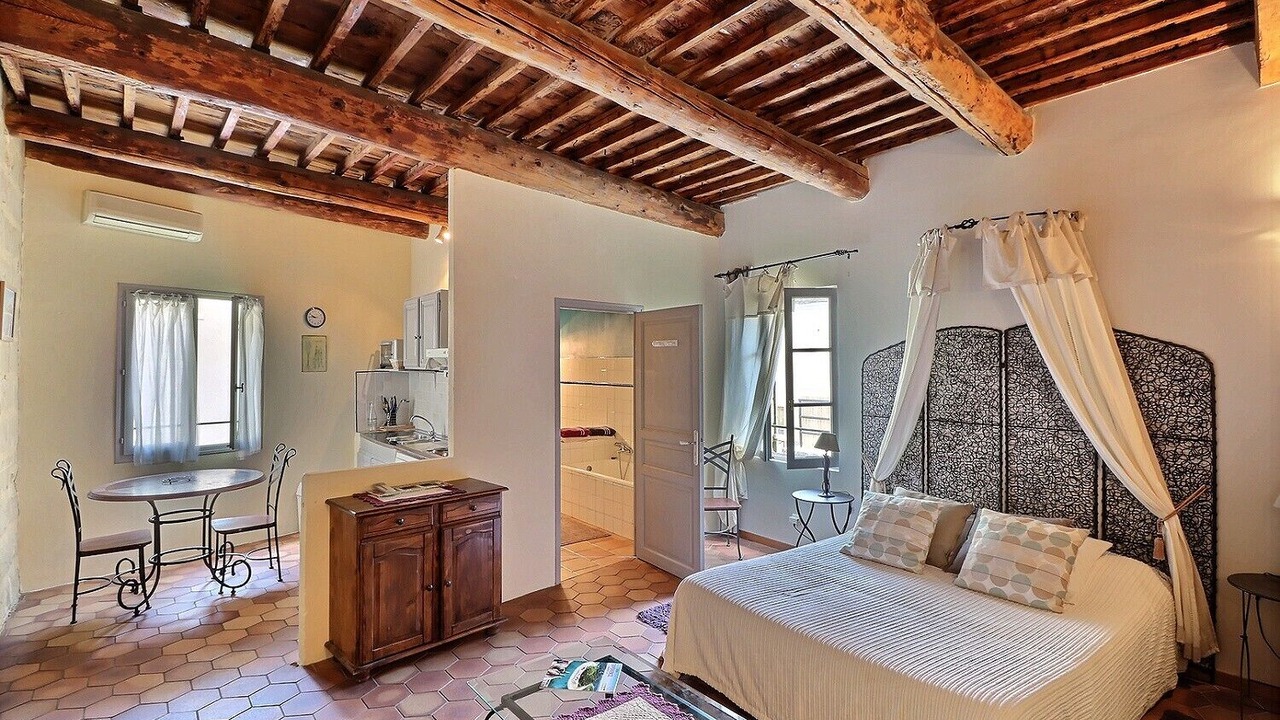 Photo of Bedroom in Montaren-et-Saint-Mediers