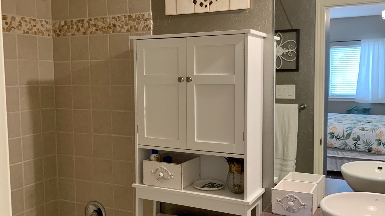 Photo of Bathroom in Pottsboro