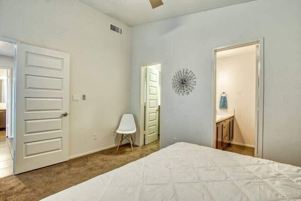 Photo of Bedroom in Biggs Field