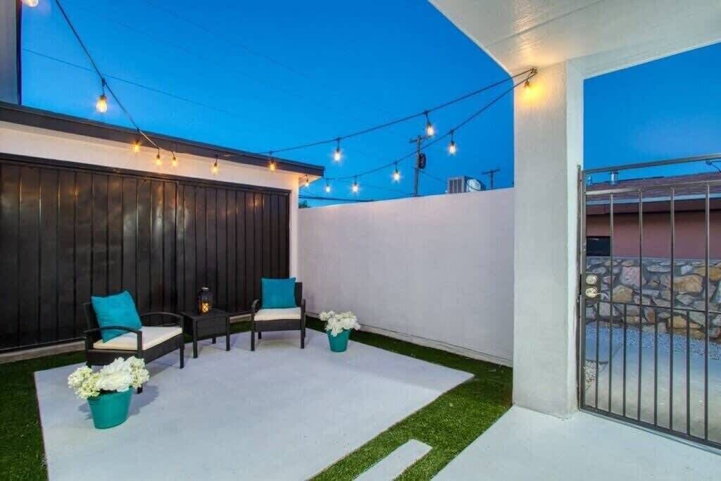 Photo of Patio Balcony in Biggs Field